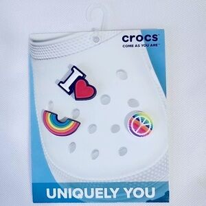☮️🌈 CROCS JIBBITZ: Uniquely You Charms 3-Pack Rainbow Love Peace - NWT 🌈 ☮️